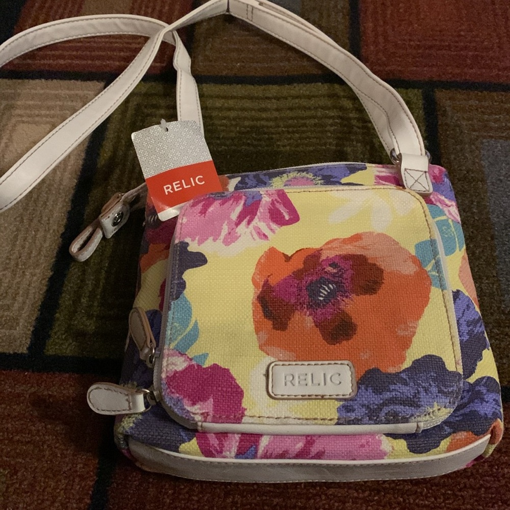 NWT relic Crossbody bag - Picture 3 of 4